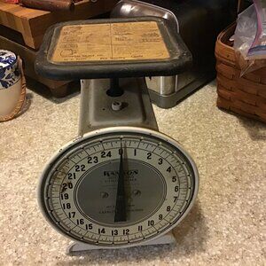 Vintage Hanson Model 2000 Utility Scale Capacity 25 Pounds - Kitchen Primitive